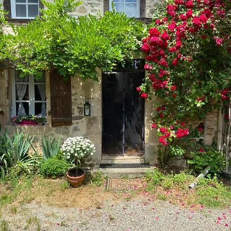 Red Gate Cottage Saulgond Exterior photo